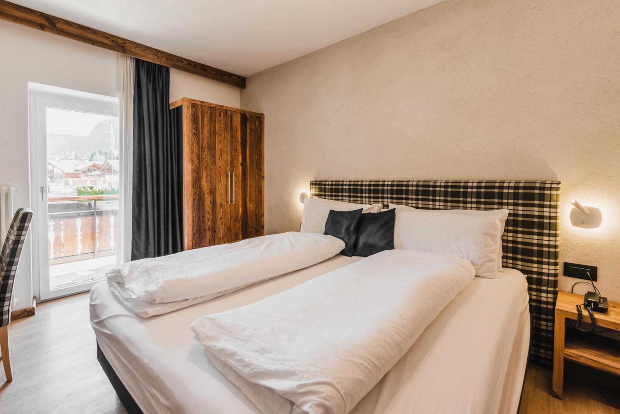 Double or Twin Room Mountain View